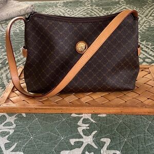 Rioni Shoulder Bag